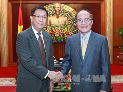 NA Chairman welcomes foreign ambassadors  - ảnh 1